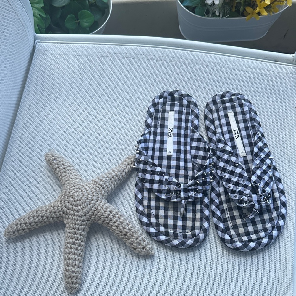 Zara Women’s  Checkered Flip Flops in Black and White with silver spikes